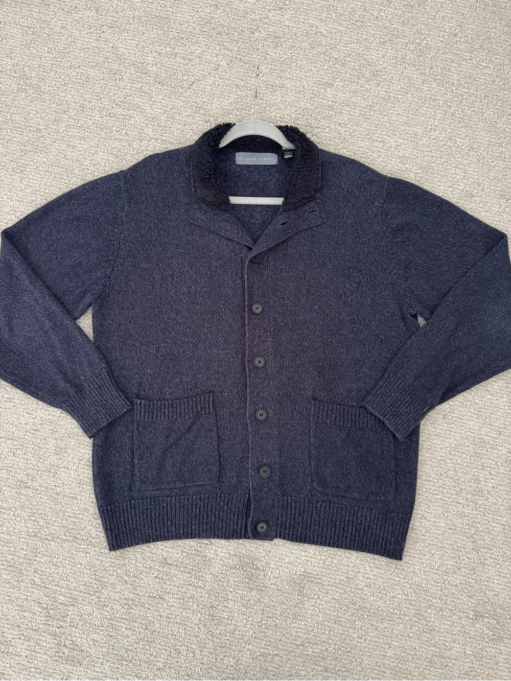 Oscar De La Renta Mens Button Down Faux Fur Collar Sweater Blue Gray Size Large